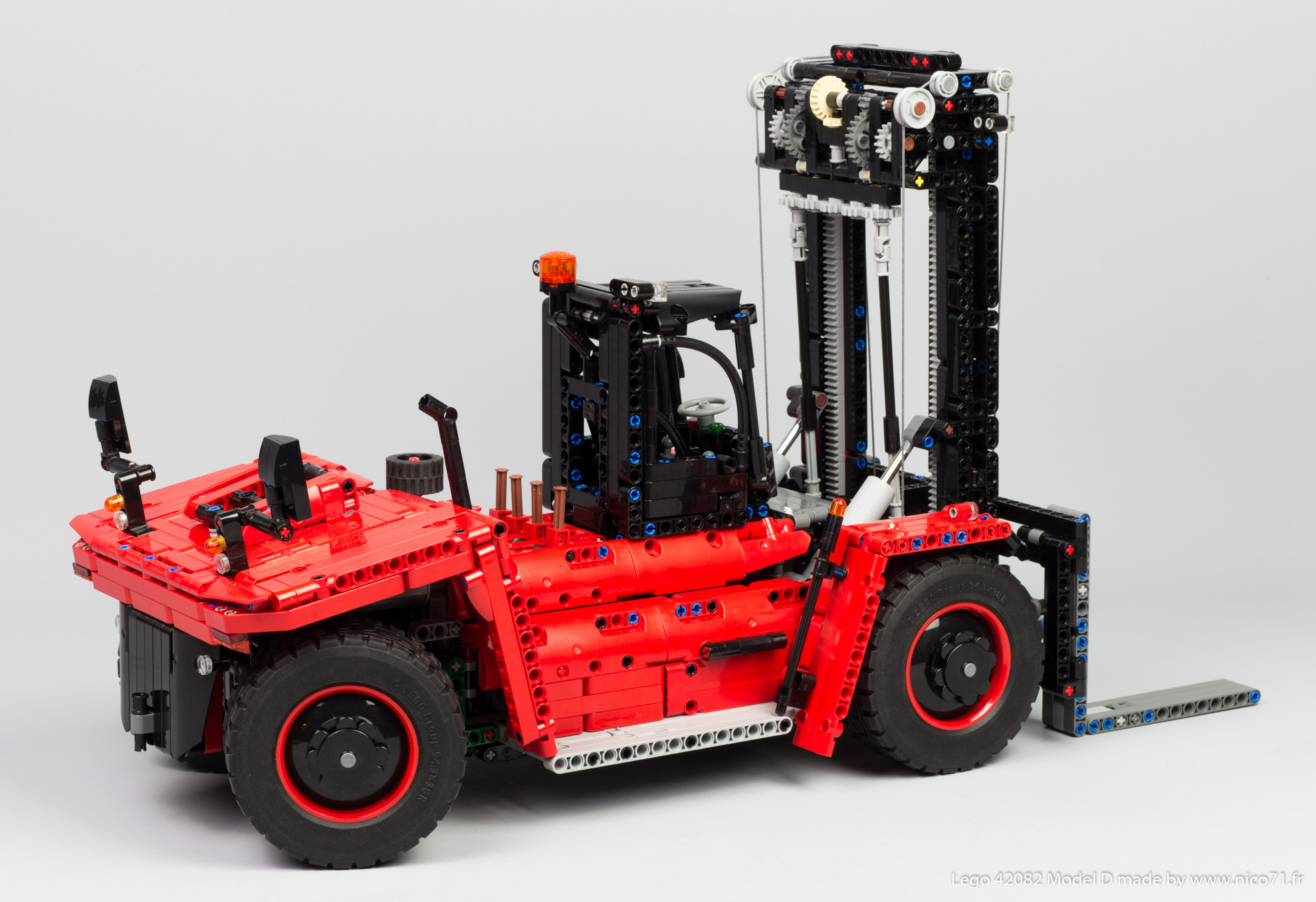 TECHNIC MOC 27807 42082 Model D-Heavy Forklift Truck by Nico71 MOCBRICKLAND