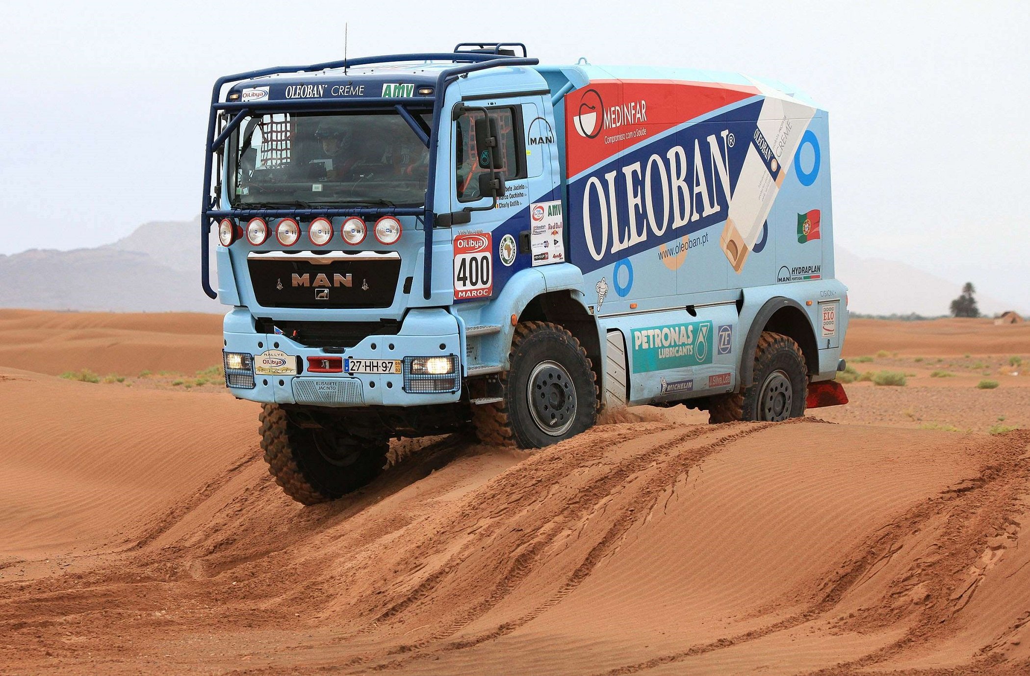MOC 17278 Dakar Truck with 3320 pieces by MOC Brick Land