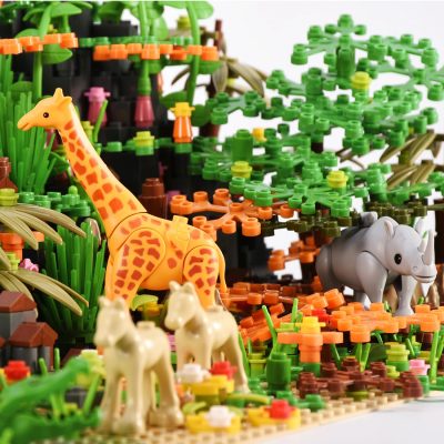 Tropical Rainforest Scene Brick CREATOR MOC-89820 with 983 pieces