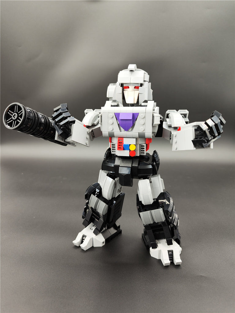 Megatron YOURBRICKS 20002 Creator with 812 Pieces