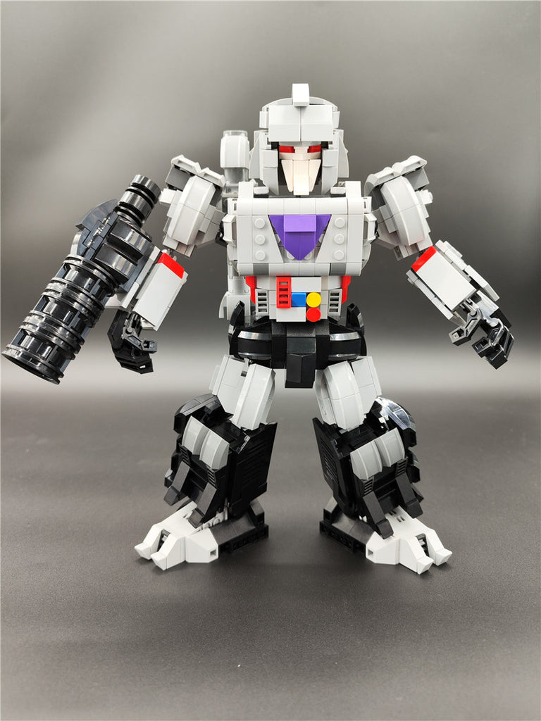 Megatron YOURBRICKS 20002 Creator with 812 Pieces