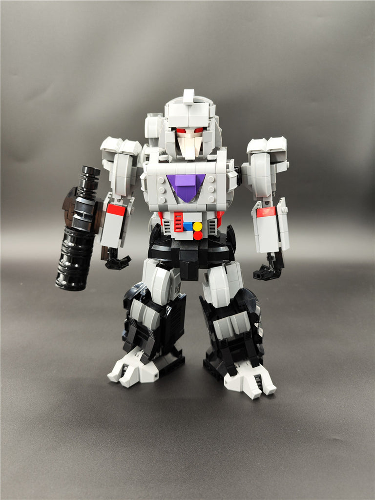 Megatron YOURBRICKS 20002 Creator with 812 Pieces