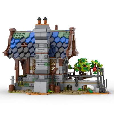 Medieval House MODULAR BUILDING MOC-79655 by Gr33tje13 with 1316 pieces