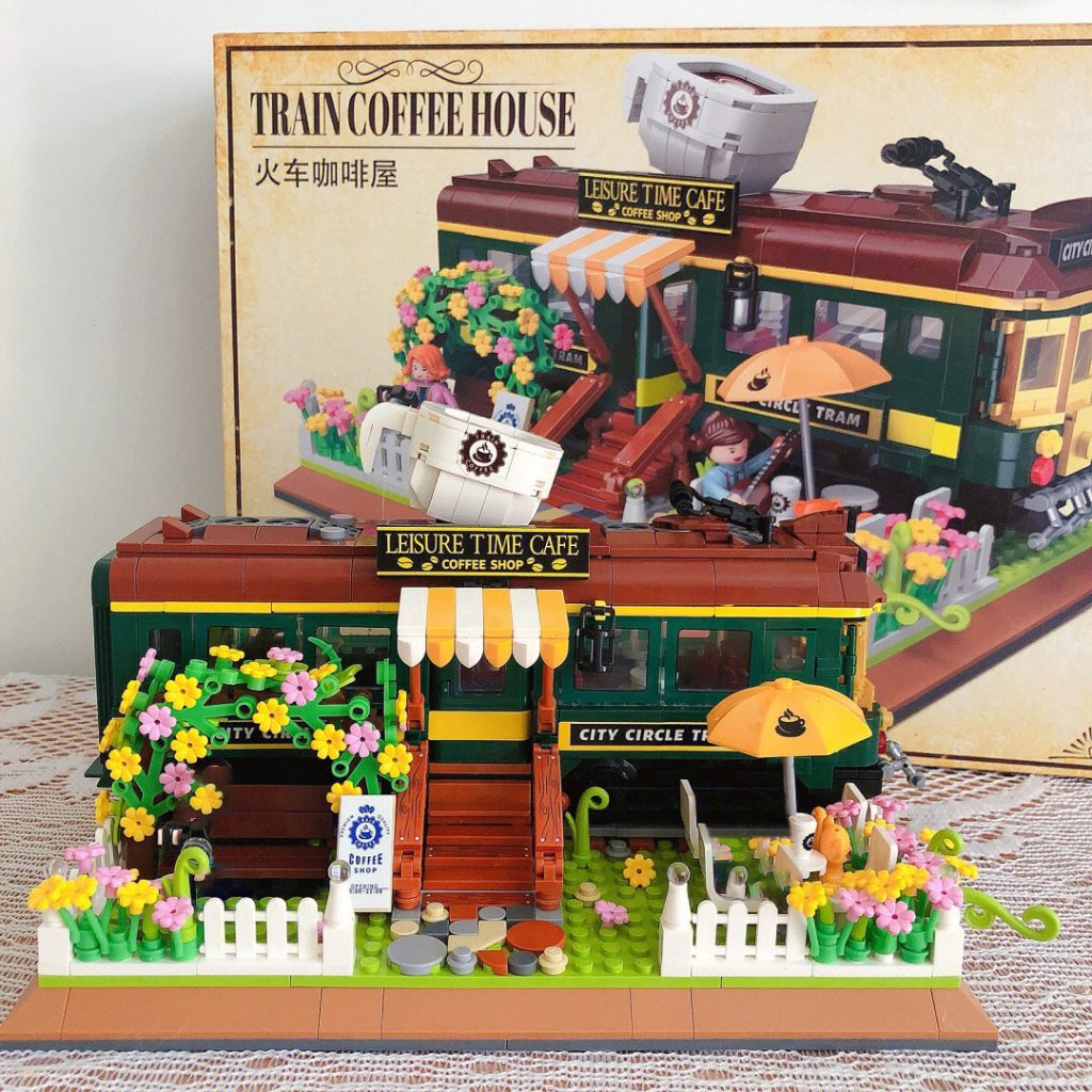 Train Coffee House ZHEGAO DZ6002 Modular Building with 1081 Pieces