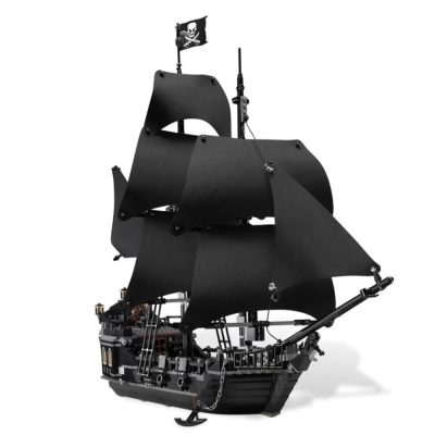 The Black Pearl Ship Creator SY 1198 with 858 pieces