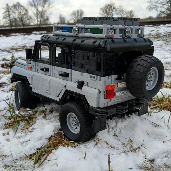 Off-Roader UAZ 3151 TECHNICIAN MOC-75601 by keymaker with 2968 pieces