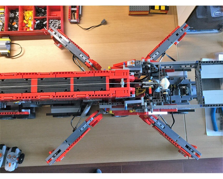 Crane Undercarriage Part 1 MOC 7909 Technic Designed By Peteria With 2584 Pieces