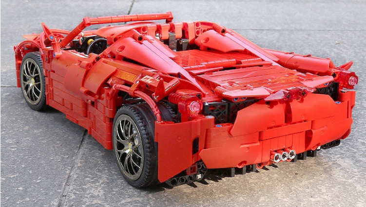 Mould King 13048 RC Red Ferrari 488