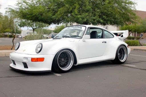 Porsche 911 Widebody 1:8