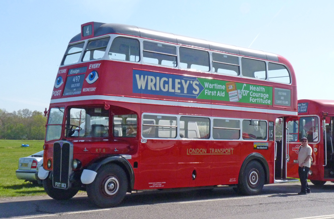 Technic SY 8850 London Bus with Motor